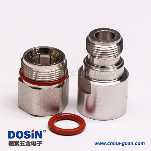 51-4 N同軸連接器公頭直式螺母鎖緊接線