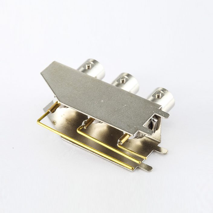 EB-001-0482 彎式PCB安裝BNC連接器三排母頭插孔50ohm